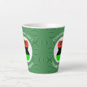 Afrikaanse diaspora engel kerstvlag gepersonalisee latte mok (Voorkant)