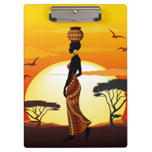 Afrikaanse mooie vrouw silhouet op Afrikaanse zonn Klembord