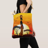Afrikaanse mooie vrouw silhouet op Afrikaanse zonn Tote Bag (Dichtbij)