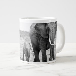 Afrikaanse olifant en kalveren   Kenia, Afrika Grote Koffiekop