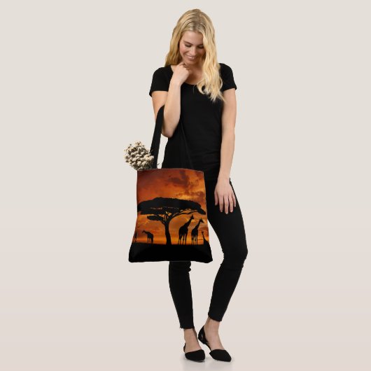 Afrikaanse Safari op Sunset Tote Bag (Op model)