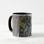 Afrikaanse Scops slapen in een boom Mok (Voorkant links)