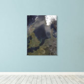 Afrikaanse stof waait over Schotland Canvas Afdruk (Insitu (Houten vloer))