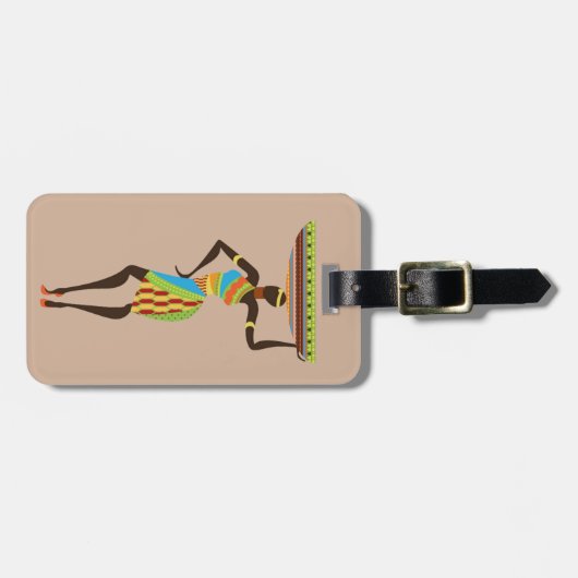 Afrikaanse tribale dame met stammenkunst uit een m bagagelabel (Voorkant horizontaal)