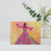 Afrikaanse vrouw die postkaart danst (Staand voorkant)