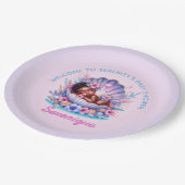 Afro-Amerikaanse Baby Girl in Seashell Pastel Papieren Bordje (Gekanteld)
