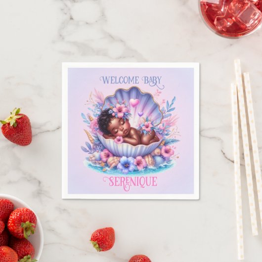 Afro-Amerikaanse Baby Girl in Seashell Pastel Servet (Insitu)