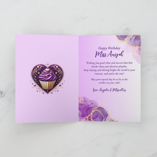 Afro-Amerikaanse Curvy Vrouw Paarse Glam Verjaarda Kaart (Binnen)