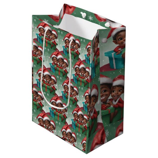 Afro-Amerikaanse Kerst Elf Medium Gift Bag Medium Cadeauzakje (Voorkant Gekanteld)