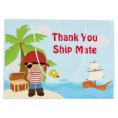 Afro-Amerikaanse piraat jongen in rode verjaardag Groot Cadeauzakje (Achterkant)