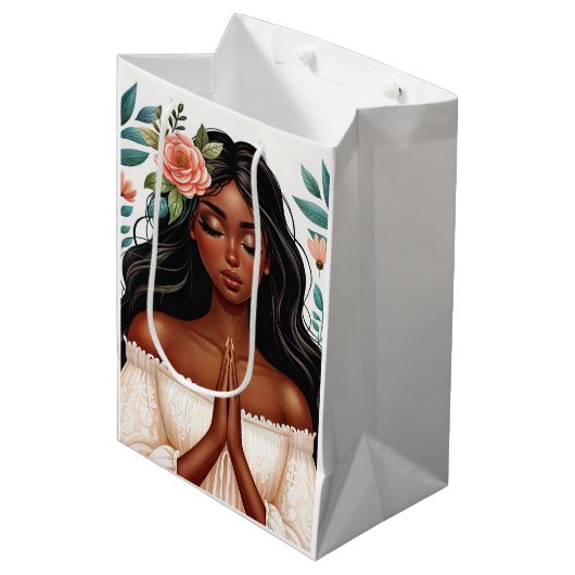 Afro-Amerikaanse vrouw biddend Medium Cadeauzakje (Voorkant Gekanteld)