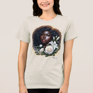Afro-Amerikaanse vrouw geniet van haar bloemen Tri-Blend Shirt