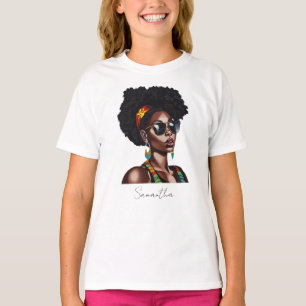 Afro-Amerikaanse vrouw met chique zonnebril T-shirt