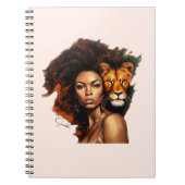 Afro-Amerikaanse vrouw met majestueuze leeuw Notitieboek (Voorkant)