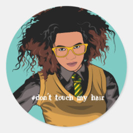 Afro-Iers schoolmeisje zegt Don't Touch My Hair Ronde Sticker