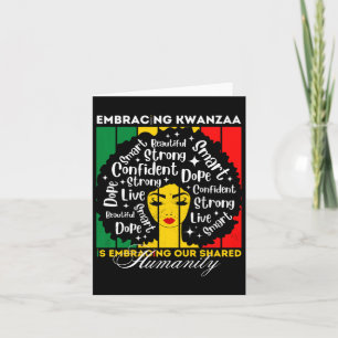 Afro-meisje dat Kwanzaa omarmt is onze gedeelde me Kaart