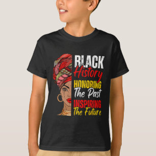 Afro-meisje ter ere van het verleden inspirerende t-shirt