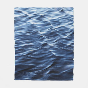 AFSLUITEN VAN DE FOTO VAN HET WATERLICHAAM FLEECE DEKEN
