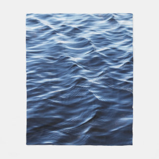 AFSLUITEN VAN DE FOTO VAN HET WATERLICHAAM FLEECE DEKEN