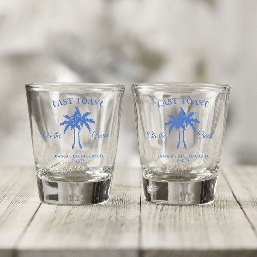 Afsluitende toast op het vrijgezellenweekend van d shot glas