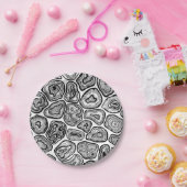 Afsnijdsels in zwart-wit papieren bordje (Feest)