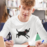 Afspeelbaar labrador Retriever Dog Black Lab T-shirt<br><div class="desc">Vrolijke zwarte Labrador Retriever met een rode kraag en een stok. Dit coole T-shirt van dit hondenliefhebber is verkrijgbaar in vele shirten stijlen, waaronder lange gesleept shirt en hoederen voor mannen, vrouwen en kinderen. Maakt een groot geschenk voor zwarte Lab-liefhebbers. Bekijk de Doodle World van Jenn voor nog meer hondenras...</div>