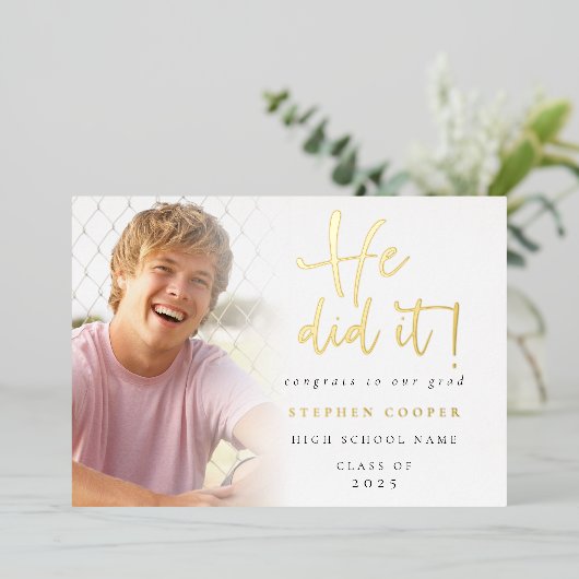 Afstudeerder 2024 foto Hij deed het goudfolie aank Folie Uitnodiging (Staand Voorkant)
