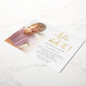 Afstudeerder 2025 Foto Hij deed het Afstuderen Gol Folie Uitnodiging (Gedraaid)