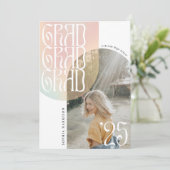 Afstudeerder '25 Photo Arch Wavy Typography Afstud Kaart (Staand voorkant)