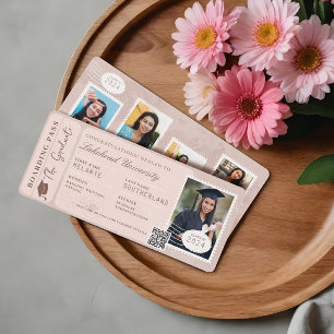 Afstudeerder Adventure wacht op ticket voor instap Kaart