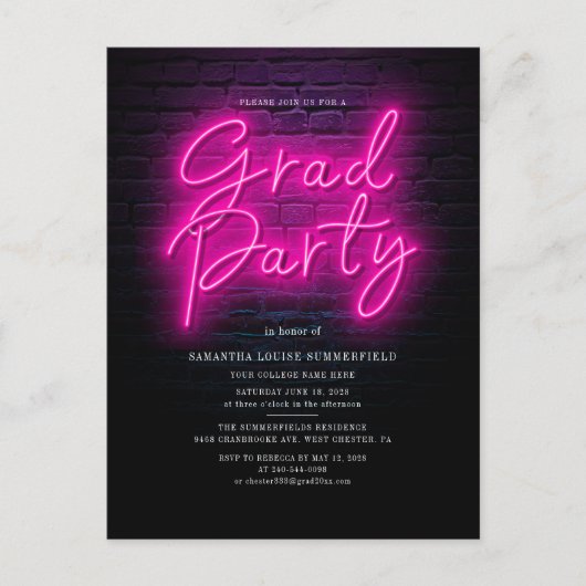Afstudeerder Class 2025 Pink Neon Script Graduatio Uitnodiging Briefkaart (Voorkant)