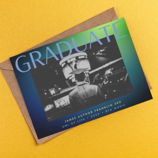 afstudeerder foto groen blauw aangepast universita aankondiging