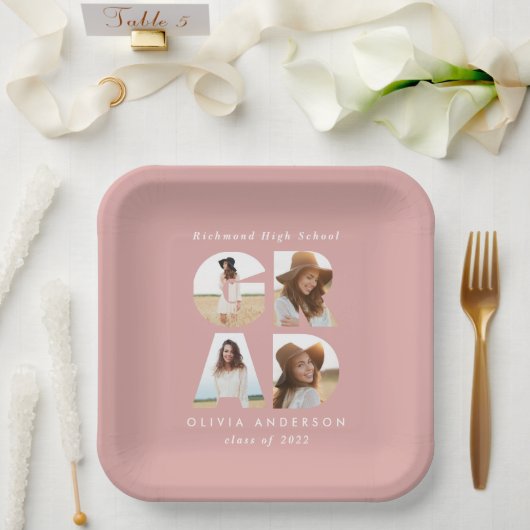 Afstudeerder met meerdere foto's roze, modern eleg papieren bordje (Huwelijk)