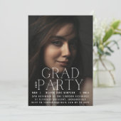 AFSTUDEERDER PARTY | White Modern Script College Kaart (Staand voorkant)