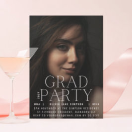 AFSTUDEERDER PARTY | White Modern Script College Kaart