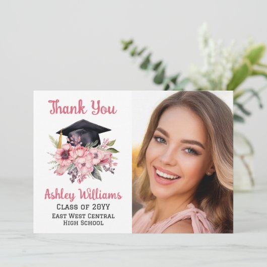 Afstudeerder Pet en Roze Bloemen 3 Foto Afstuderen Bedankkaart (Staand voorkant)