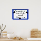 Afstudeerder Pet kantelen met schoolkleuren blauw  Poster (Keuken)