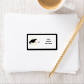 Afstudeerder Pet kantelen op zwarte achtergrond Etiket (Insitu)