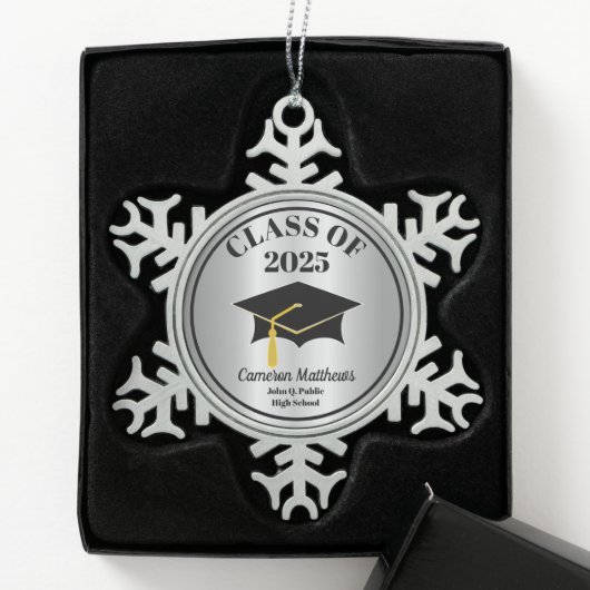 Afstudeerder Pet Klasse van 2025 Silver Naam Afstu Tin Sneeuwvlok Ornament (Kistje)