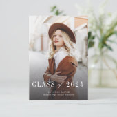 Afstudeerder Photo Afstuderen Class of 2025 aangek (Staand voorkant)