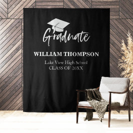 Afstudeerder voor Chalk Black op school Wandkleed