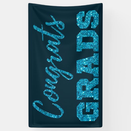 Afstudeerders met blauw glitterconcentraat spandoek (Verticaal)