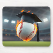 Afstudeerdop op een vlammende honkbal muismat (Voorkant)