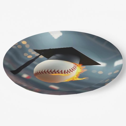 Afstudeerdop op een vlammende honkbal papieren bordje (Gekanteld)
