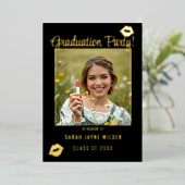 Afstudeerfeest Zwarte en Roze Lipstick Kusjes Folie Uitnodiging (Staand Voorkant)