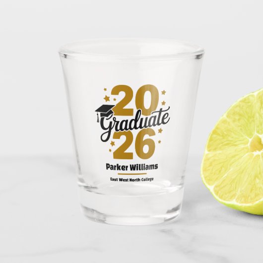 Afstudeerhoed 2026 | Afgestudeerd donker goud Shot Glas (Voorkant)