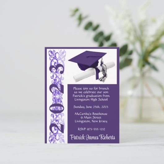 Afstudeerhoed & diploma, paarse en witte afstudere kaart (Staand voorkant)