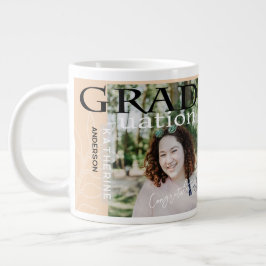 Afstudeerposter gestileerde foto beige grote koffiekop