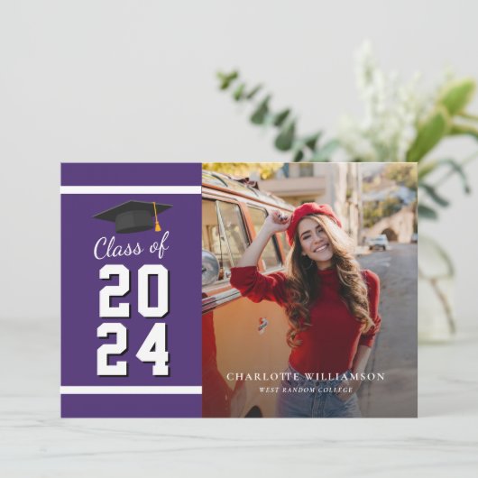 Afstuderen 2025 Afstudeerder Foto Paarse en Wit Aankondiging (Staand voorkant)