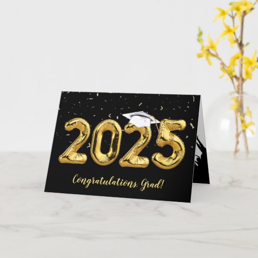 Afstuderen 2025 met wit Pet en Confetti Kaart (Gele Bloem)